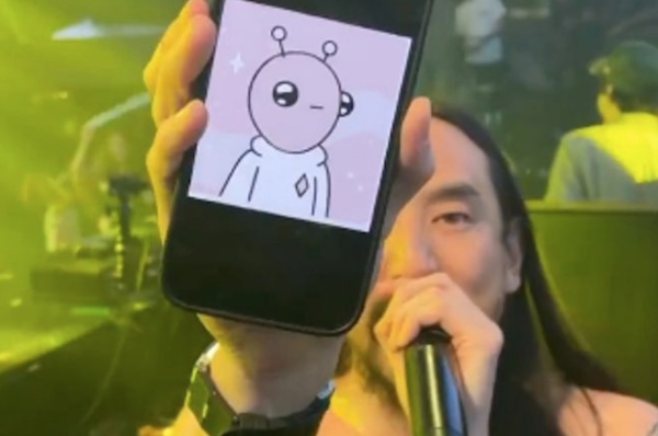 Steve Aoki